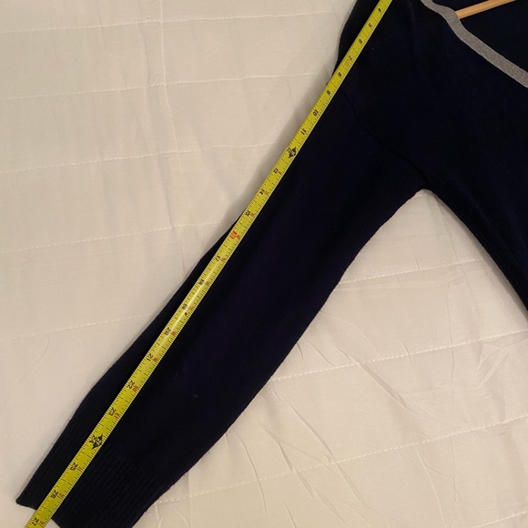 Sweater - Picture 3 of 4